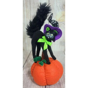Annalee Dolls Felt Halloween Black Cat On A Pumpkin Figure Orange Green 10" 2012